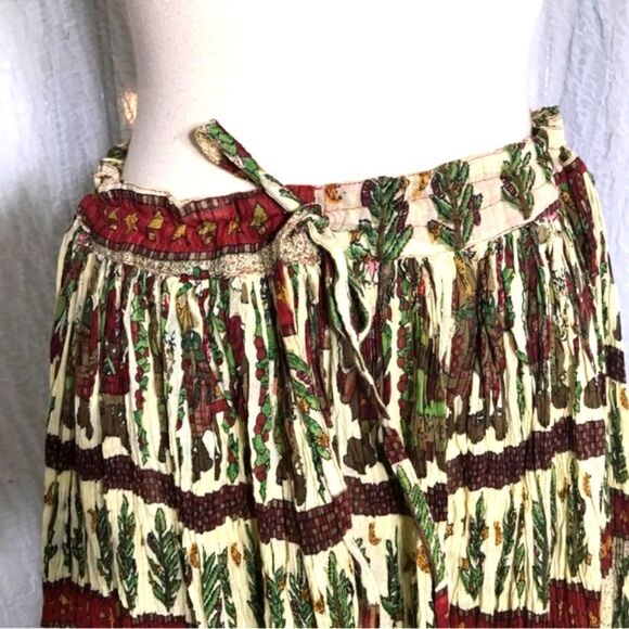 In style VTG Adjustable Free Size Christmas Skirt - Picture 5 of 8